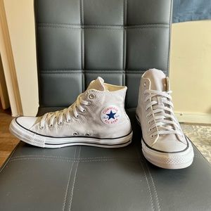 Converse Chuck Taylor All Star Classic Hightop “Bone” Grey
